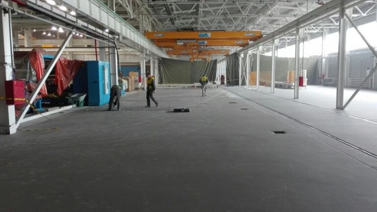 Industrial_floor_renovation_in_production_plant2.jpg